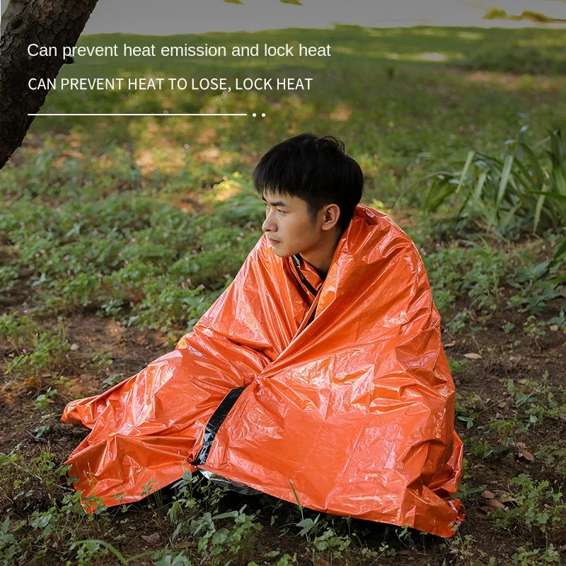 "Emergency Cold Relief Sleeping Bag with Storage - Stay Warm and Safe!"
